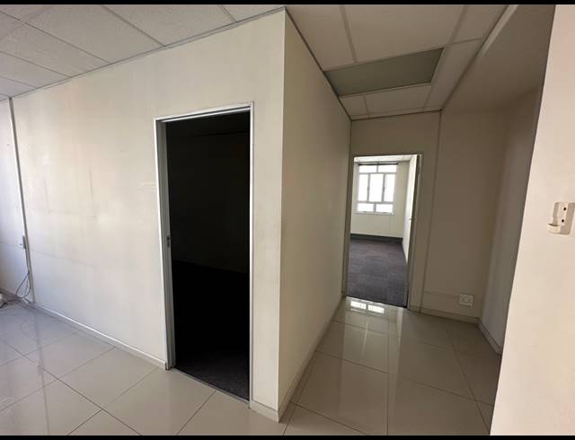570M² OFFICE TO LET IN CAPE TOWN CITY CENTRE